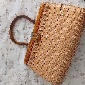 Wicker picnic purse